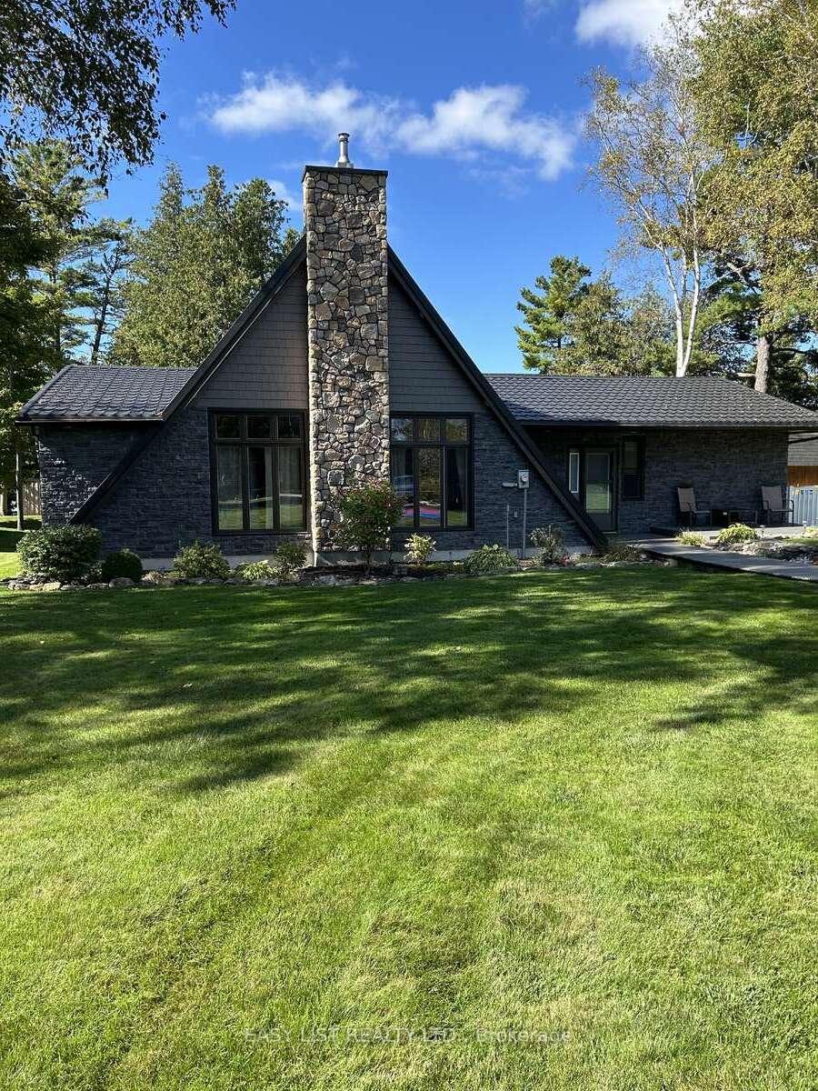 Photo 3 of 420 Priest Camp Lane, North Algona Wilberforce, North Algona/Wilberforce Twp — HOMEH