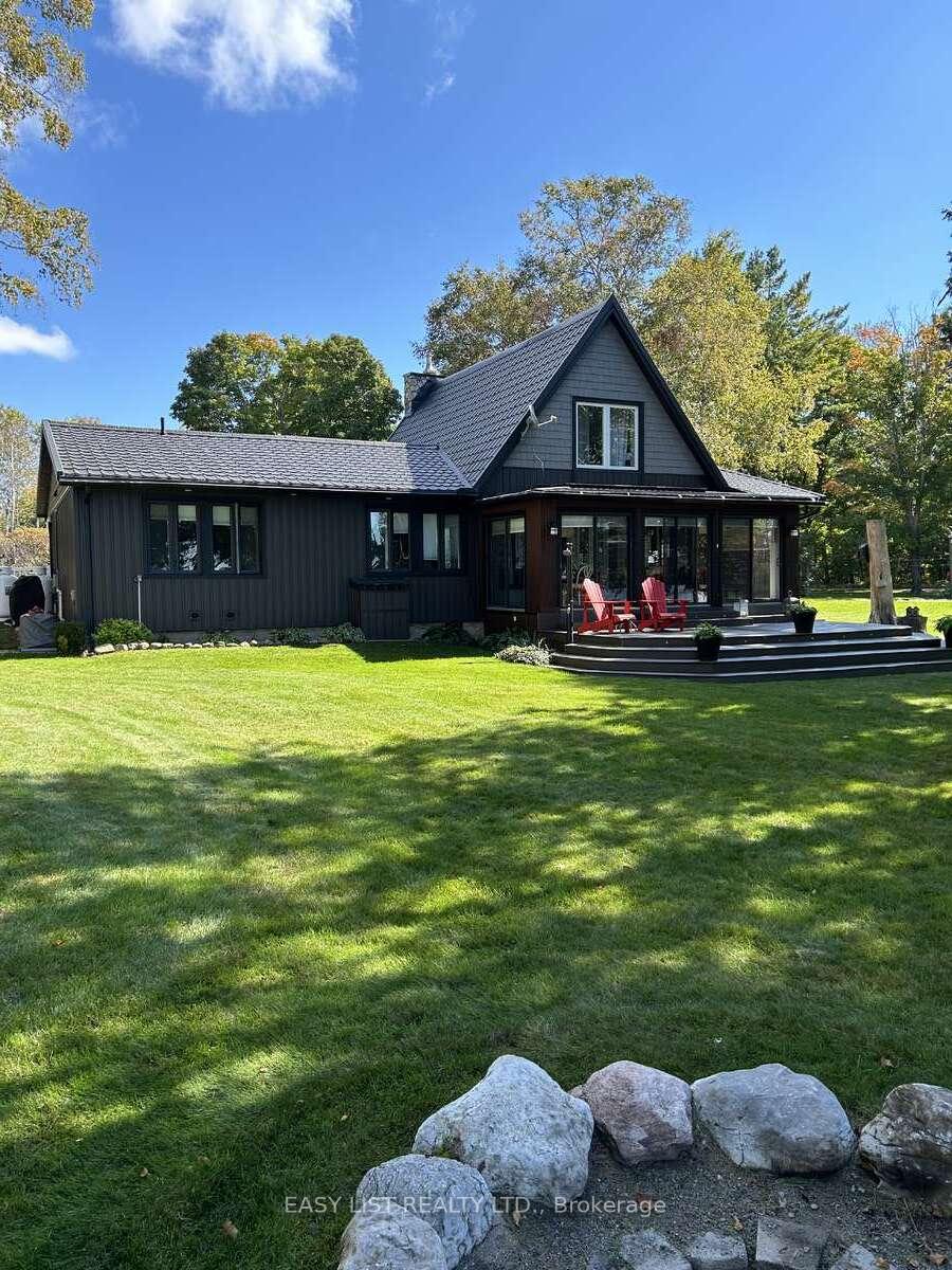 Photo 4 of 420 Priest Camp Lane, North Algona Wilberforce, North Algona/Wilberforce Twp — HOMEH