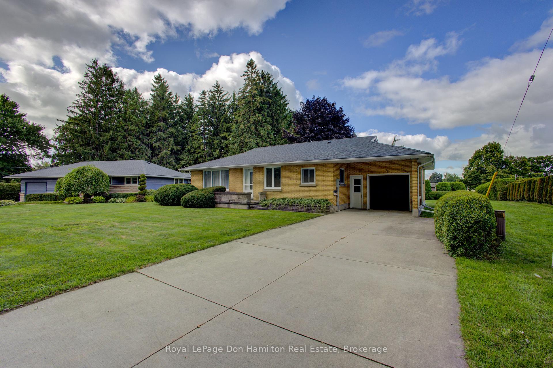 Photo 3 of 880 Winston Boulevard, North Perth, Listowel — HOMEH