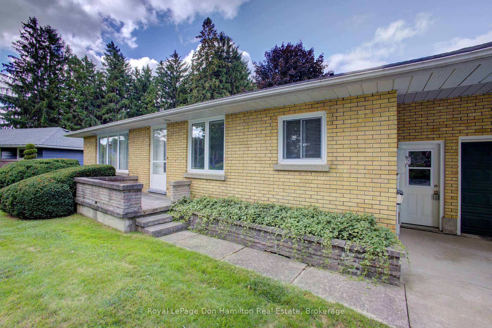 Photo 4 of 880 Winston Boulevard, North Perth, Listowel — HOMEH