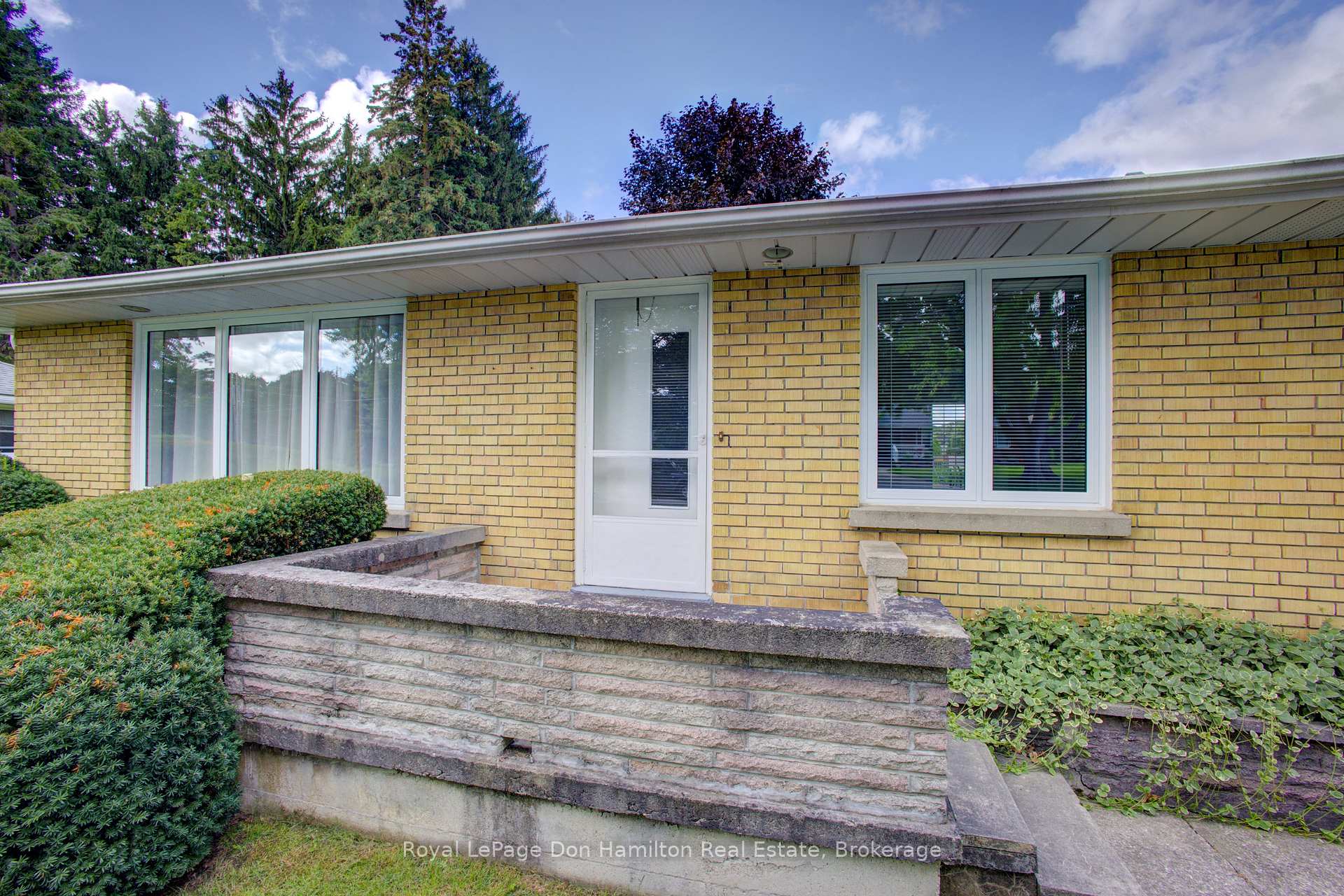 Photo 5 of 880 Winston Boulevard, North Perth, Listowel — HOMEH