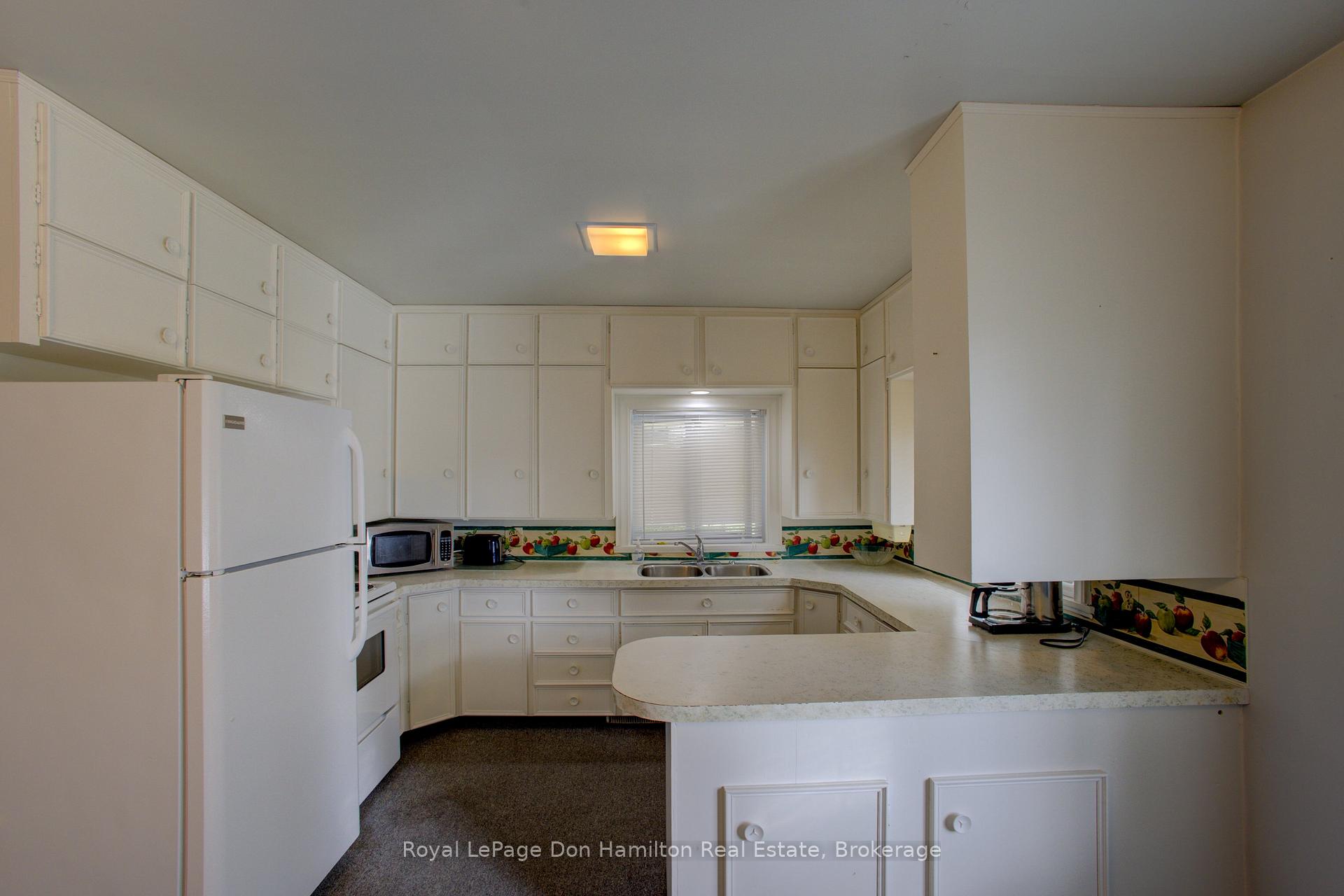 Photo 15 of 880 Winston Boulevard, North Perth, Listowel — HOMEH
