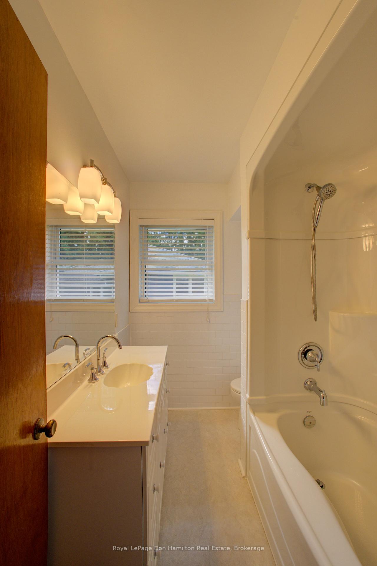 Photo 26 of 880 Winston Boulevard, North Perth, Listowel — HOMEH