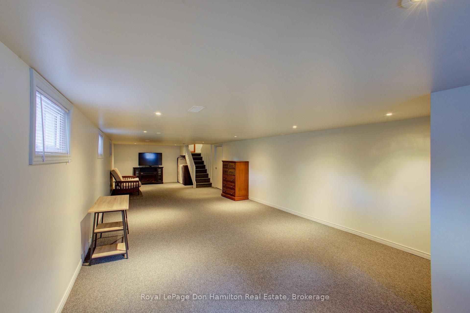 Photo 32 of 880 Winston Boulevard, North Perth, Listowel — HOMEH