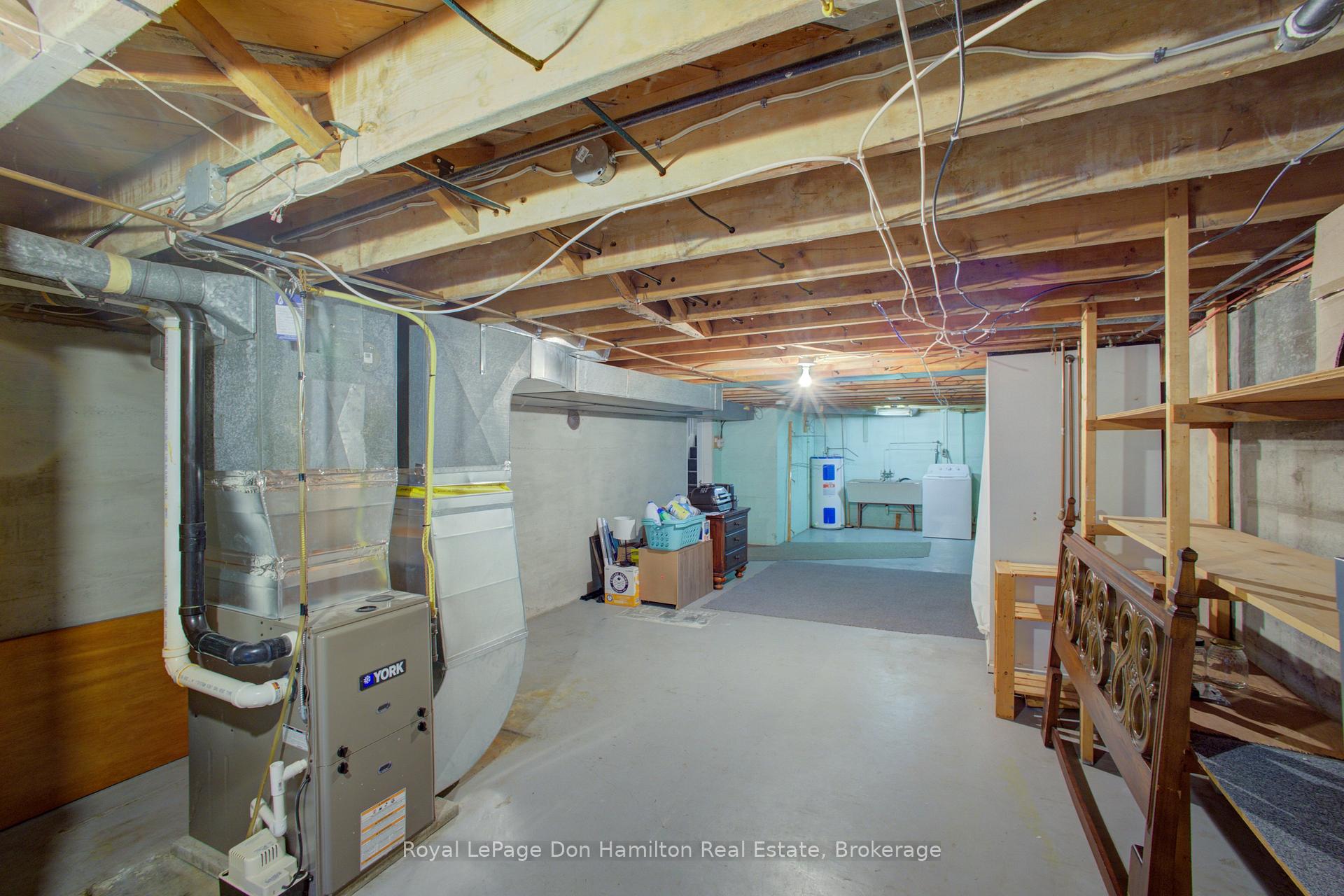 Photo 36 of 880 Winston Boulevard, North Perth, Listowel — HOMEH
