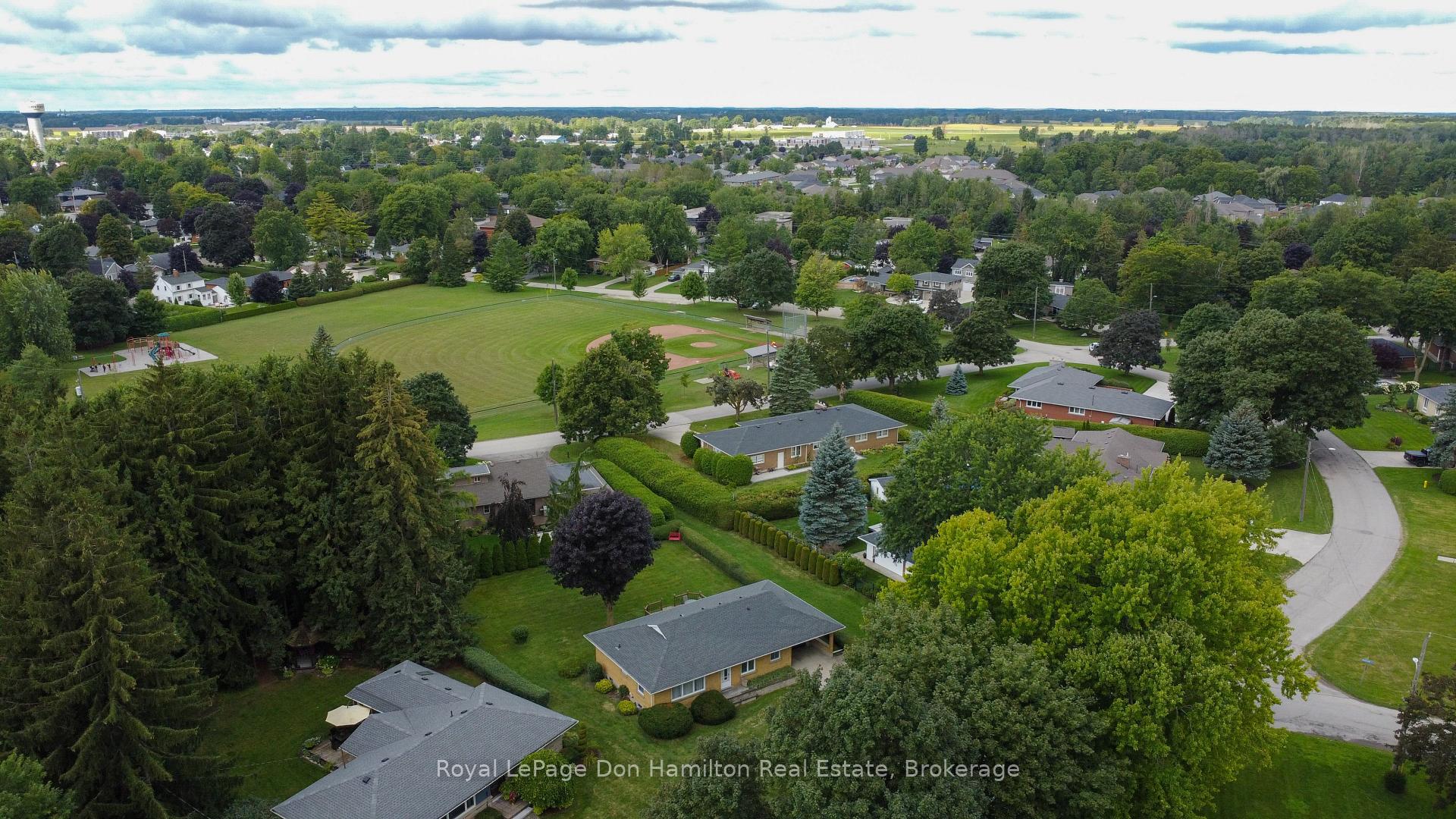 Photo 42 of 880 Winston Boulevard, North Perth, Listowel — HOMEH