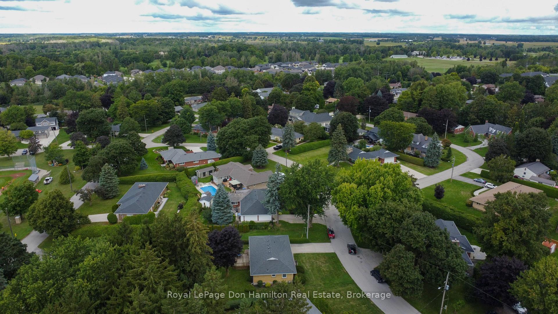 Photo 43 of 880 Winston Boulevard, North Perth, Listowel — HOMEH