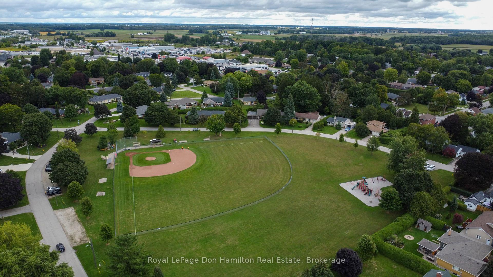 Photo 44 of 880 Winston Boulevard, North Perth, Listowel — HOMEH