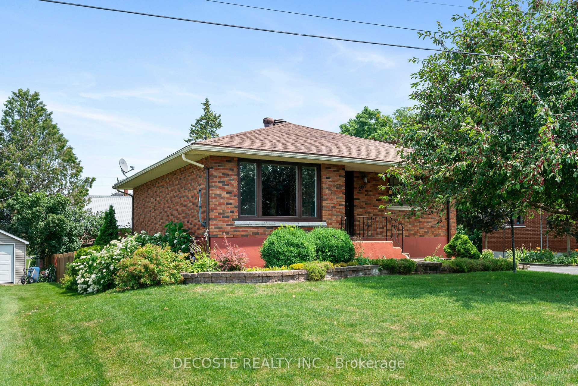 Front of 205 Dominion Street N