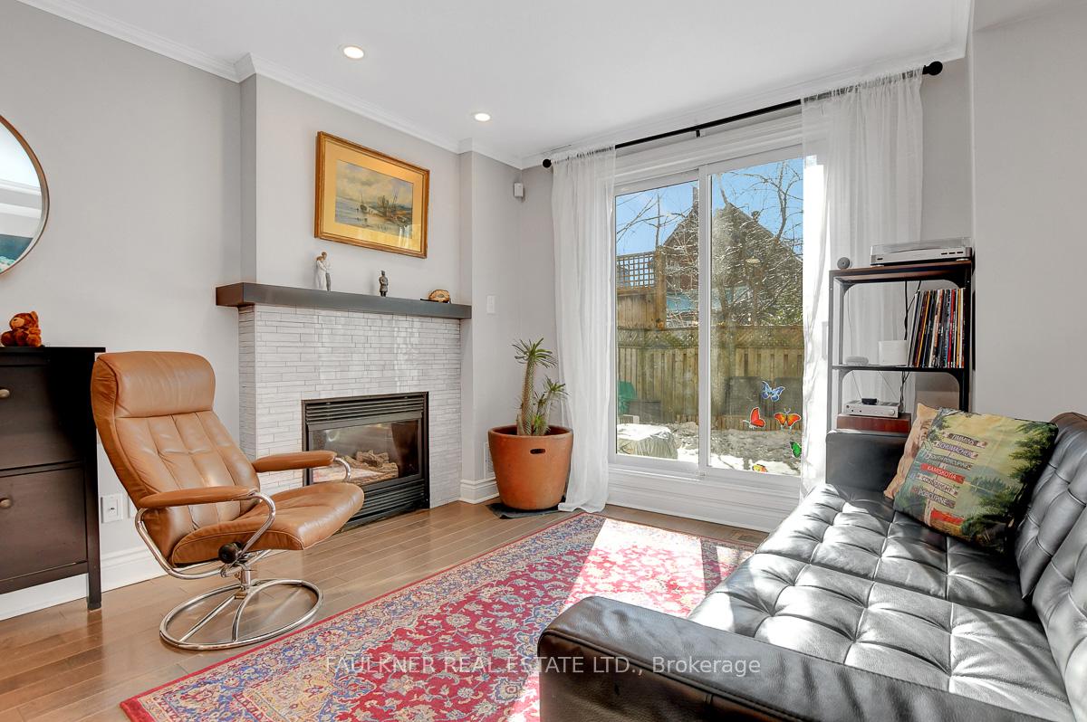 Photo 2 of 40A Maclaren Street, Ottawa, Ottawa Centre/Golden Triangle — HOMEH