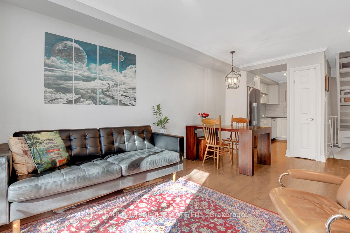 Photo 4 of 40A Maclaren Street, Ottawa, Ottawa Centre/Golden Triangle — HOMEH