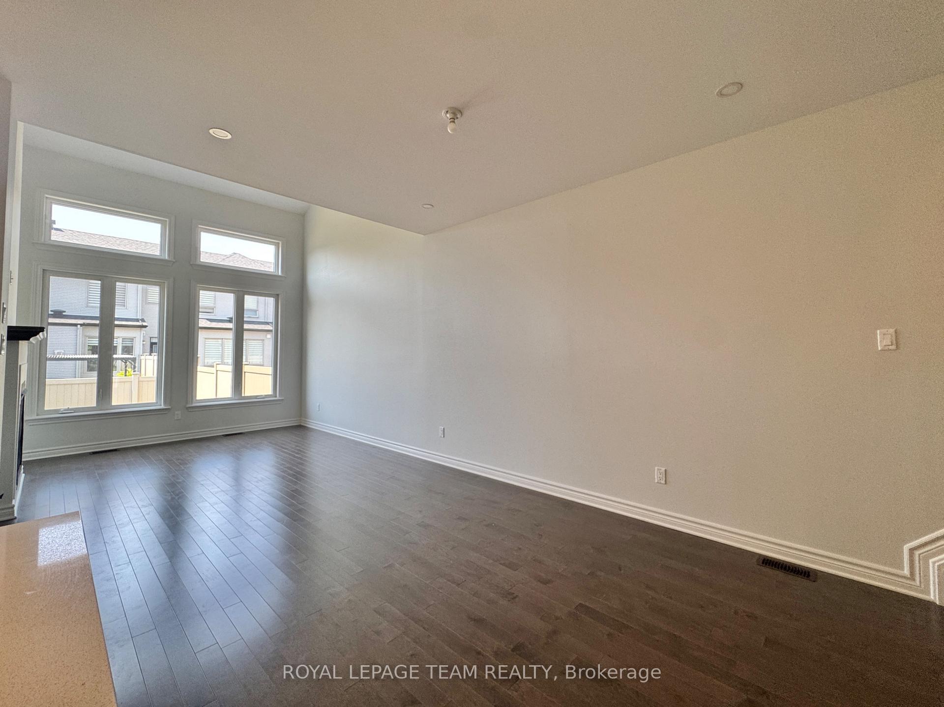 Photo 5 of 695 Cairn Crescent, Ottawa, Mer Bleue/Bradley Estates/Anderson Park — HOMEH