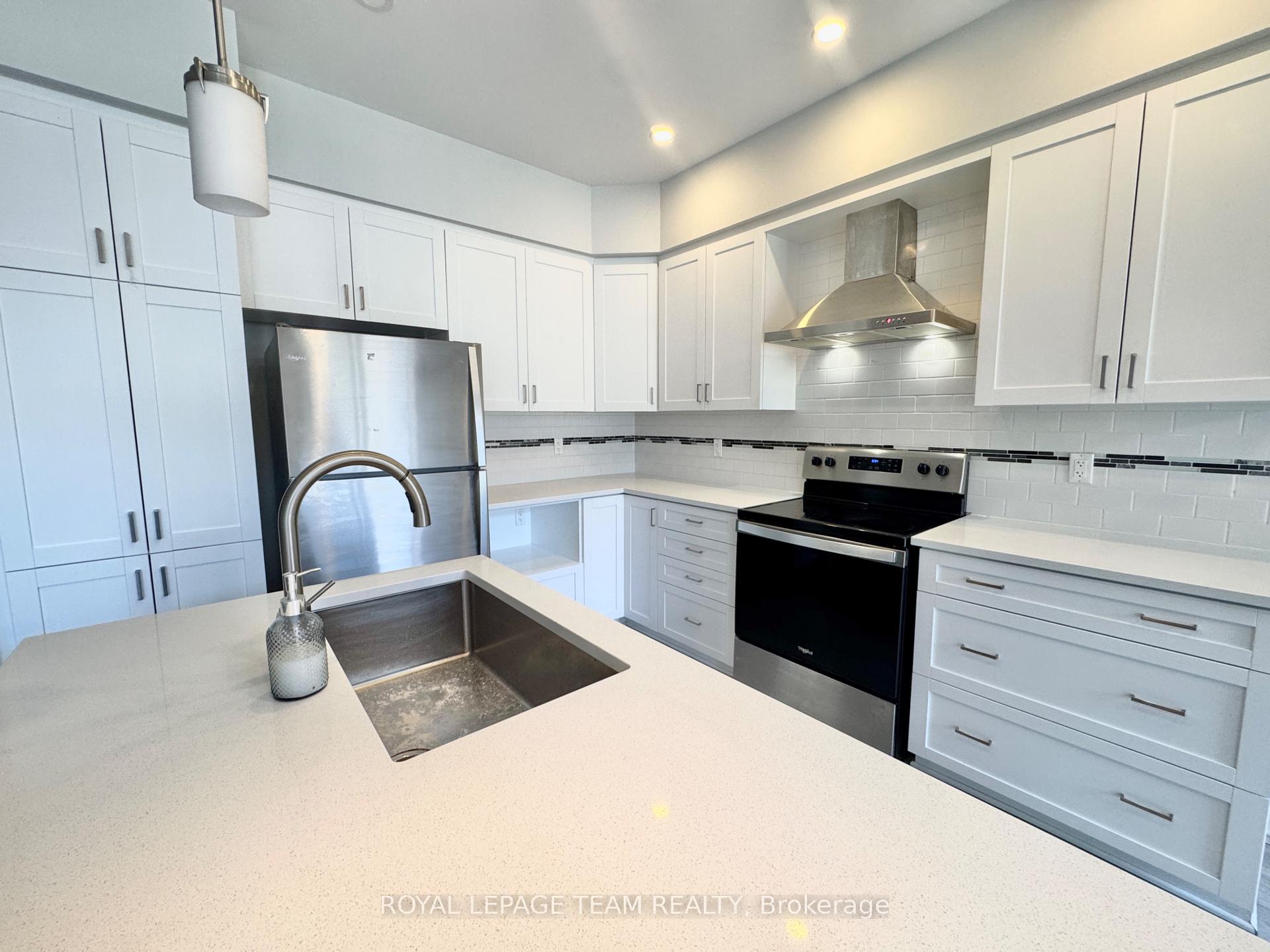 Photo 8 of 695 Cairn Crescent, Ottawa, Mer Bleue/Bradley Estates/Anderson Park — HOMEH