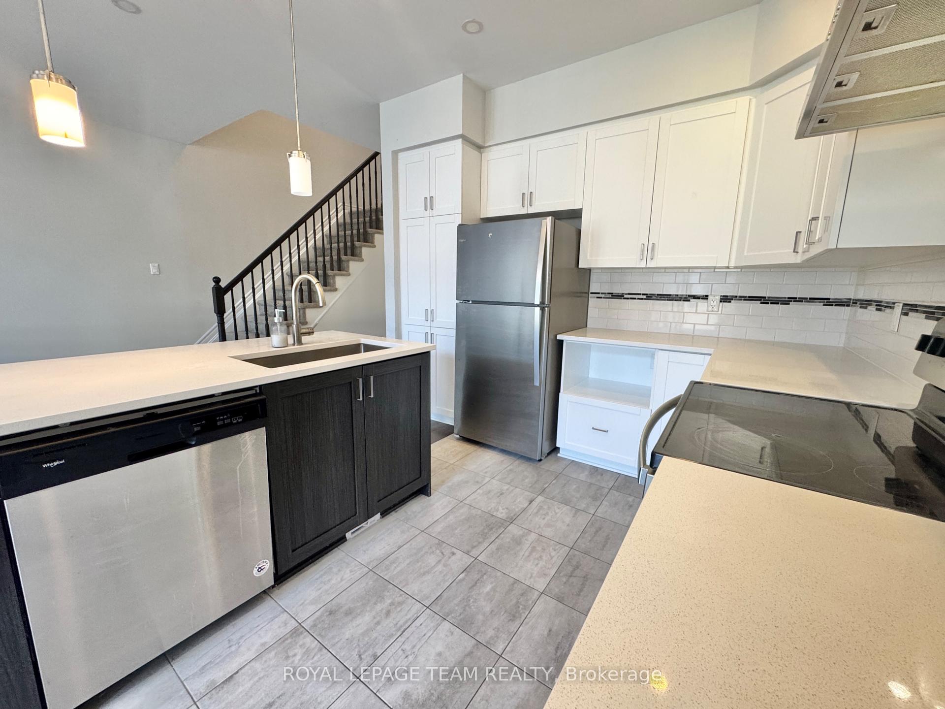 Photo 9 of 695 Cairn Crescent, Ottawa, Mer Bleue/Bradley Estates/Anderson Park — HOMEH