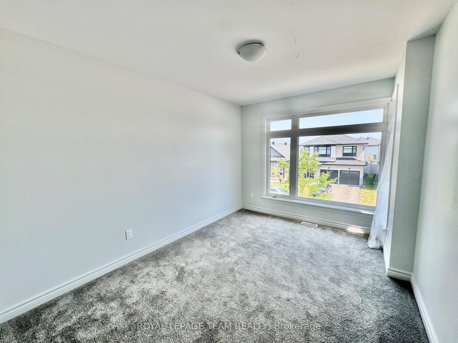 Photo 17 of 695 Cairn Crescent, Ottawa, Mer Bleue/Bradley Estates/Anderson Park — HOMEH