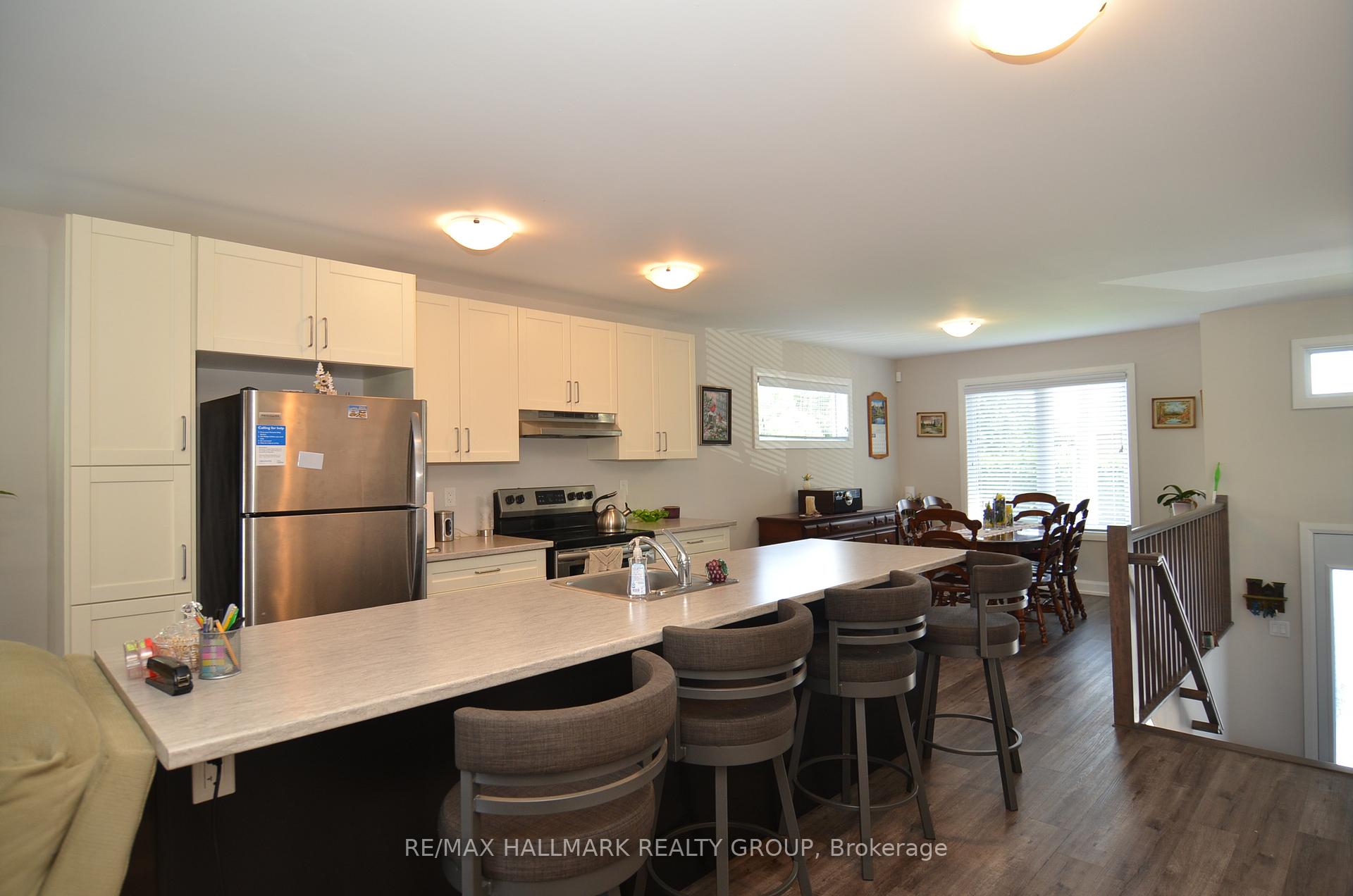 Photo 5 of Unit 1, 8009 Jeanne Darc Boulevard, Ottawa, Chatelaine Village — HOMEH
