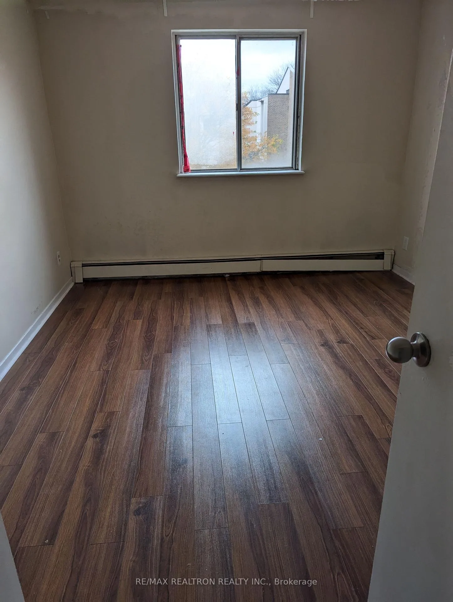 Photo 3 of Unit 8, 41 Huron Heights Drive, Newmarket, Huron Heights-Leslie Valley — HOMEH