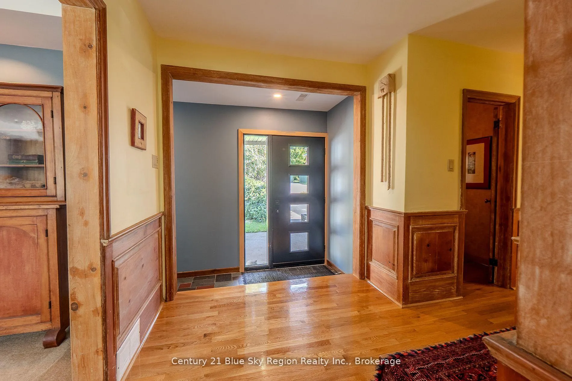Photo 6 of 857 Bourke Street, North Bay, West End — HOMEH