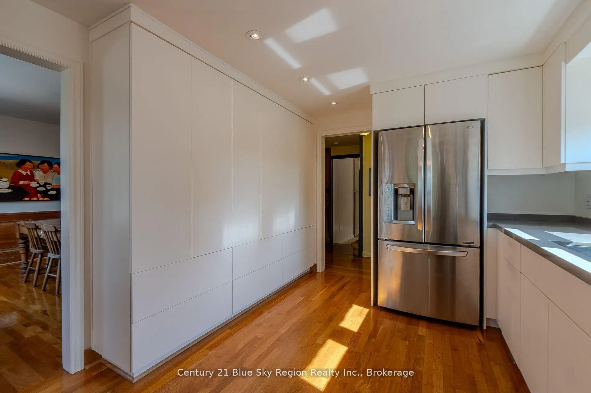 Photo 11 of 857 Bourke Street, North Bay, West End — HOMEH