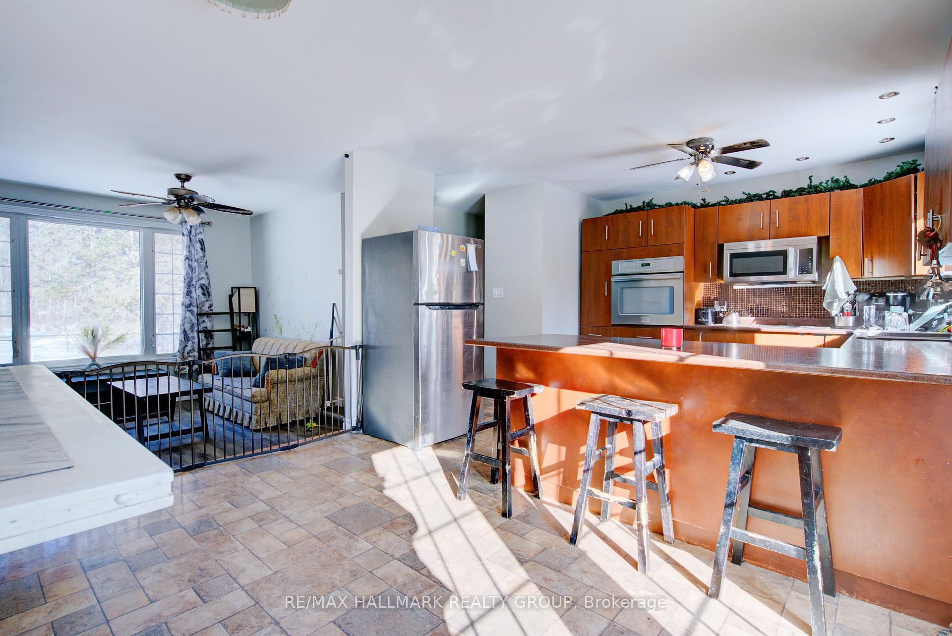 Photo 7 of 877 Marsh Road, North Algona Wilberforce, North Algona/Wilberforce Twp — HOMEH