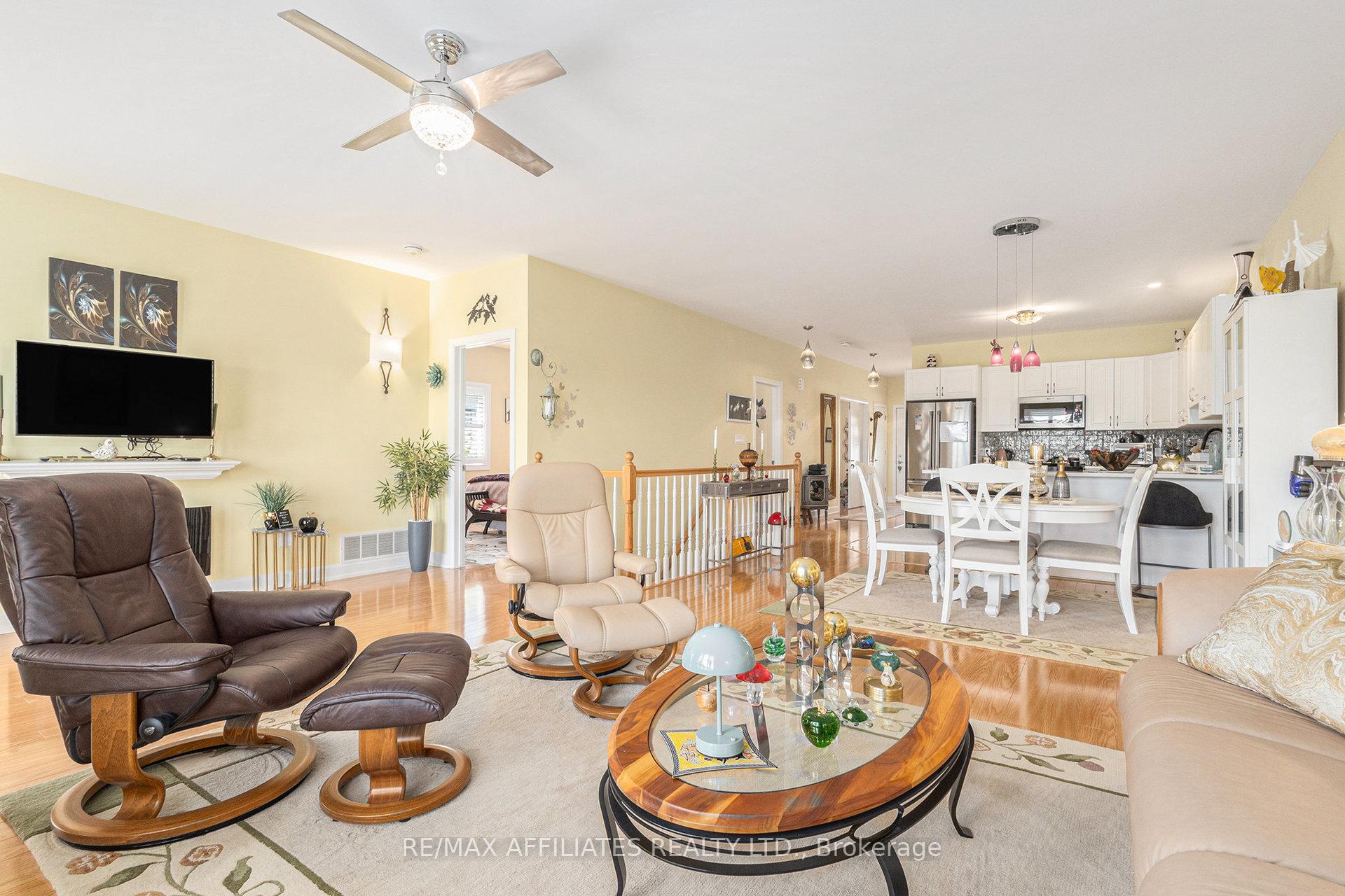 Photo 3 of 465 Lancaster Lane, North Dundas, Winchester — HOMEH