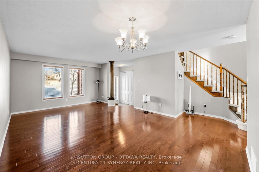 Photo 10 of 105 Copperwood Street, Ottawa, Convent Glen North — HOMEH
