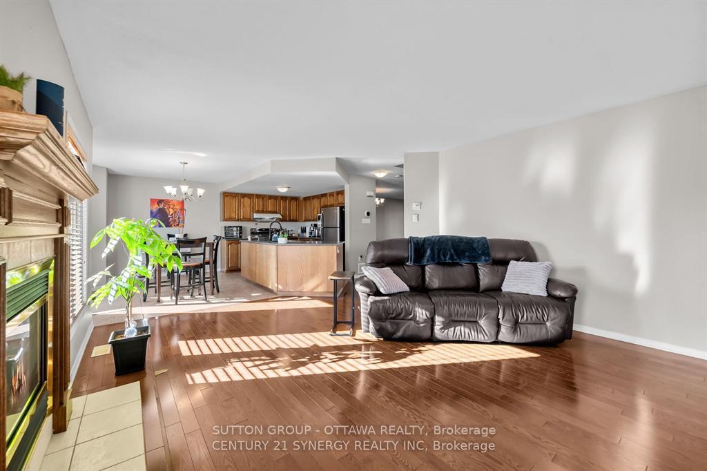 Photo 14 of 105 Copperwood Street, Ottawa, Convent Glen North — HOMEH