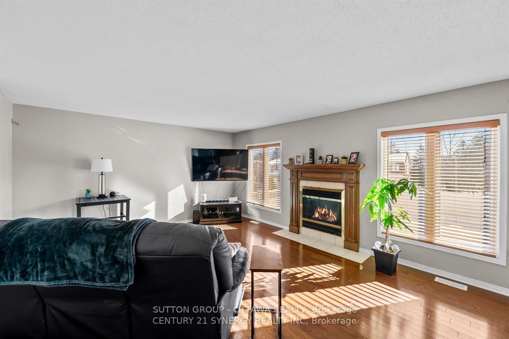 Photo 16 of 105 Copperwood Street, Ottawa, Convent Glen North — HOMEH