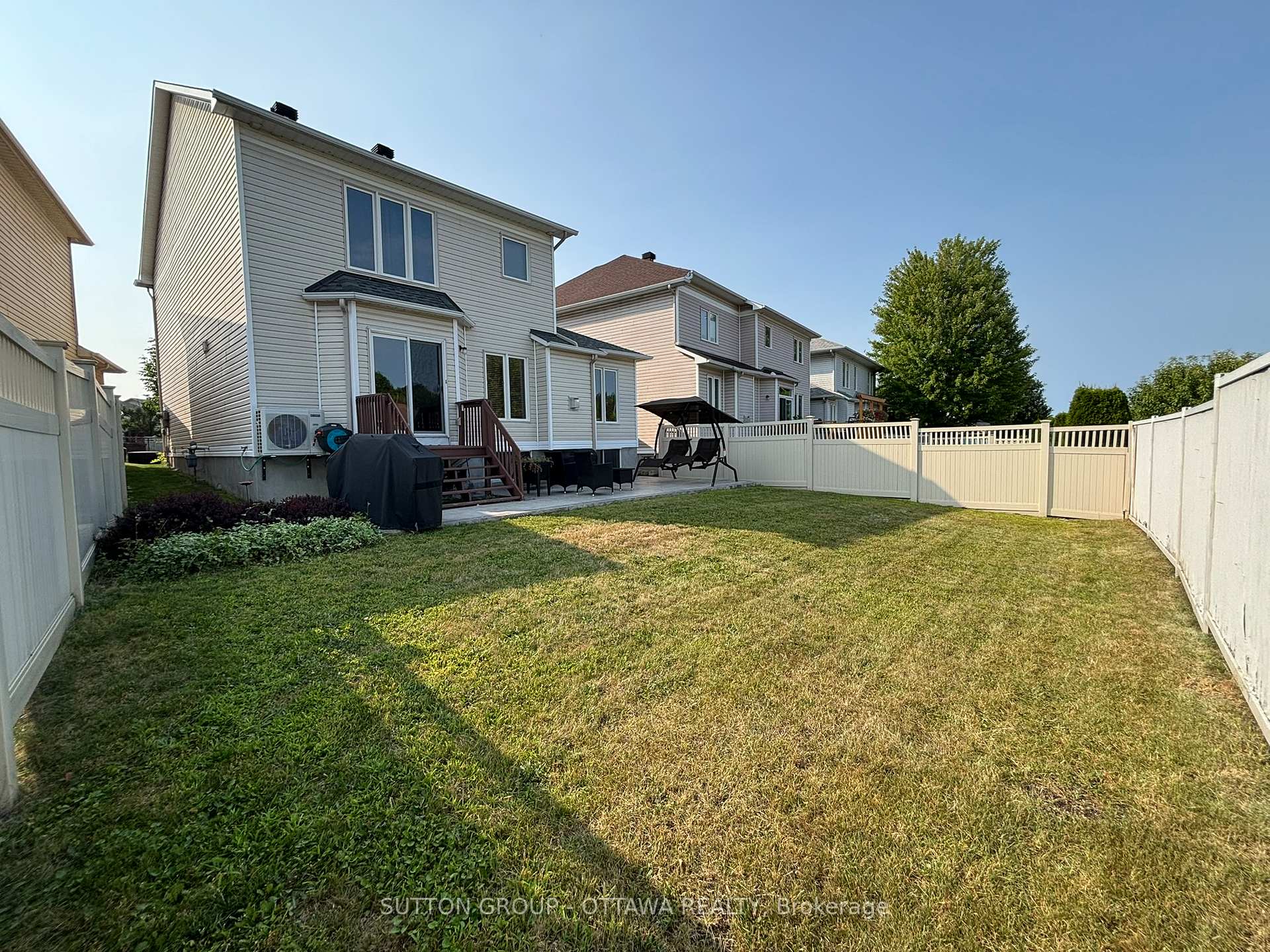 Photo 39 of 105 Copperwood Street, Ottawa, Convent Glen North — HOMEH