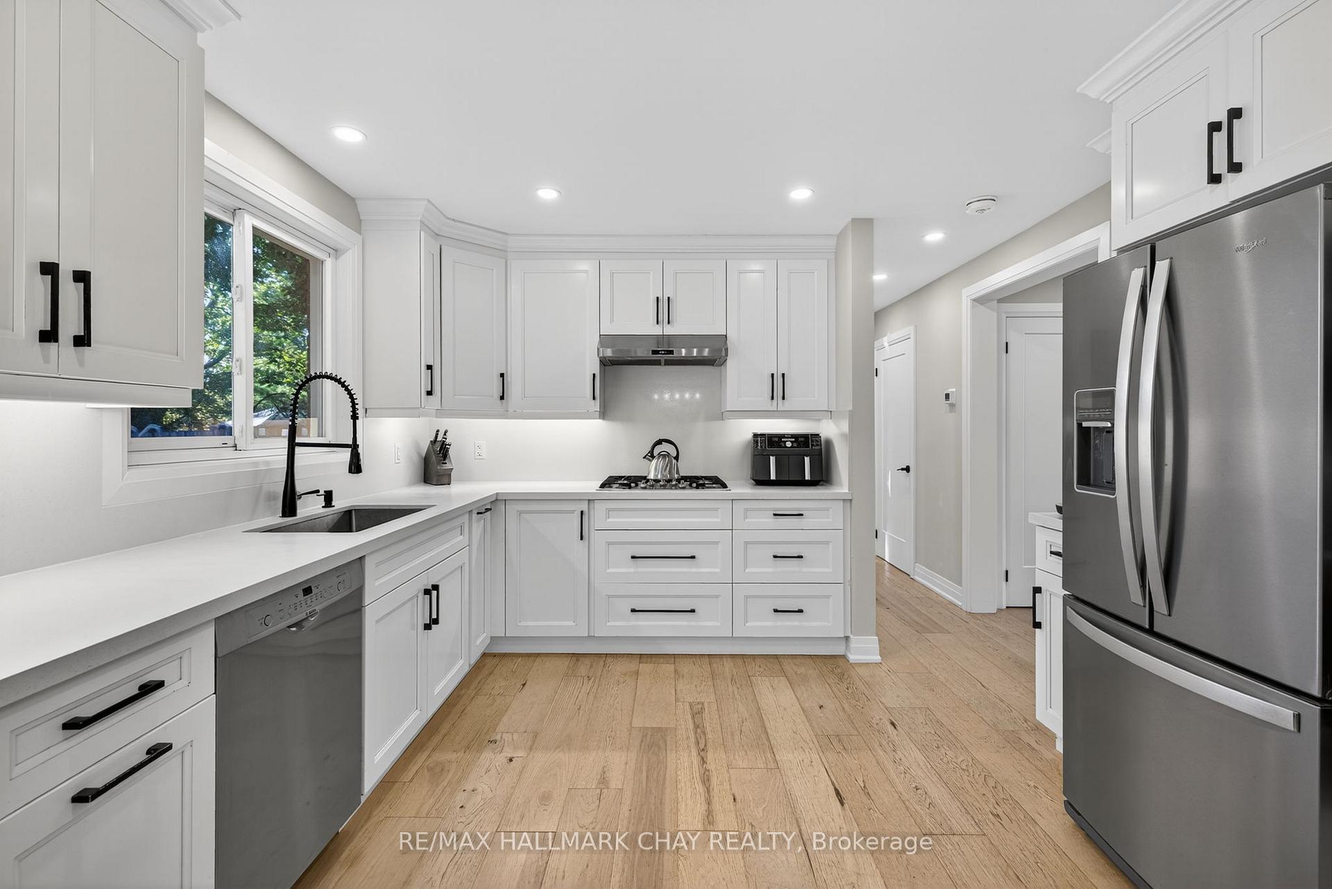 Photo 11 of 79 Adeline Avenue, New Tecumseth, Tottenham — HOMEH