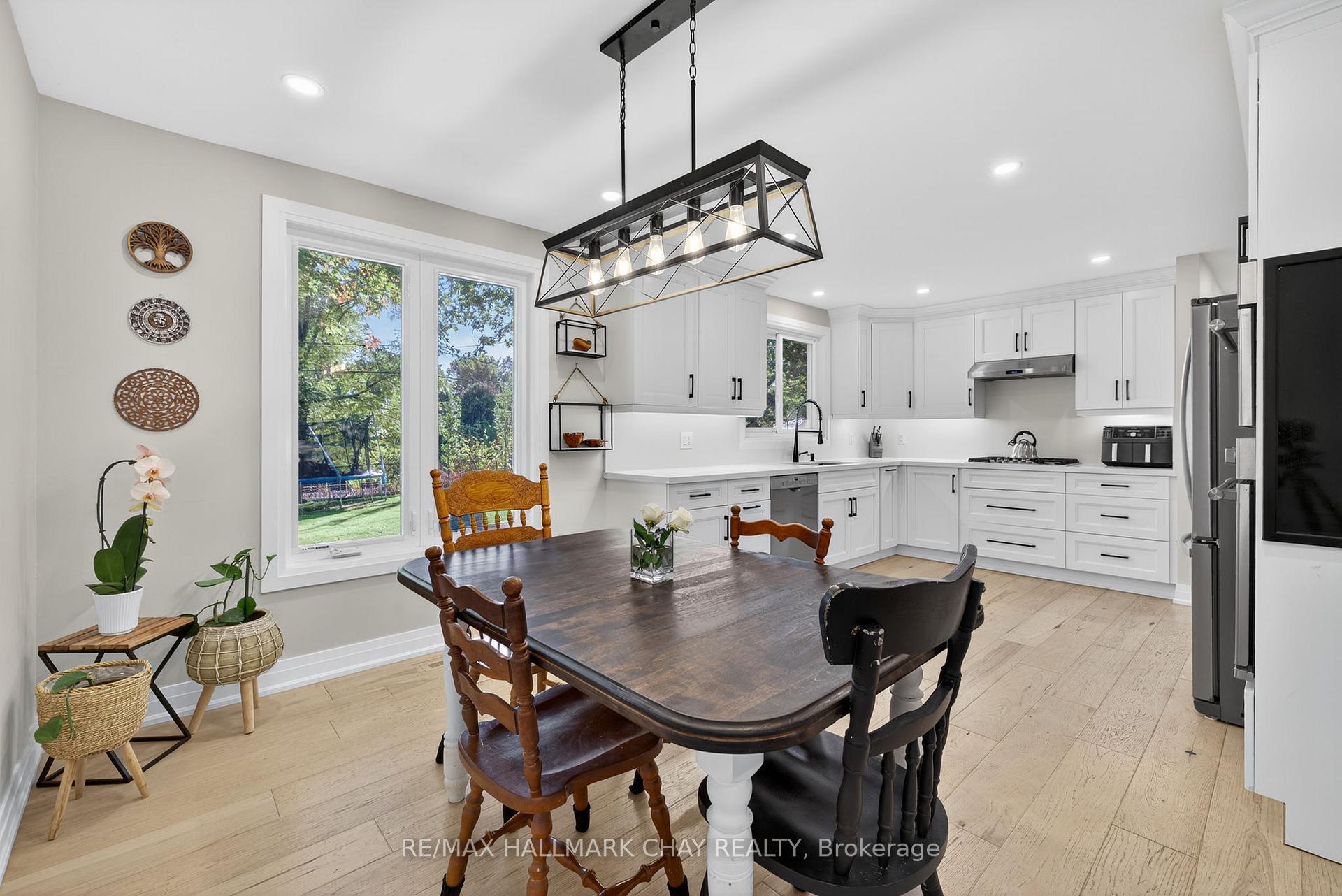 Photo 16 of 79 Adeline Avenue, New Tecumseth, Tottenham — HOMEH