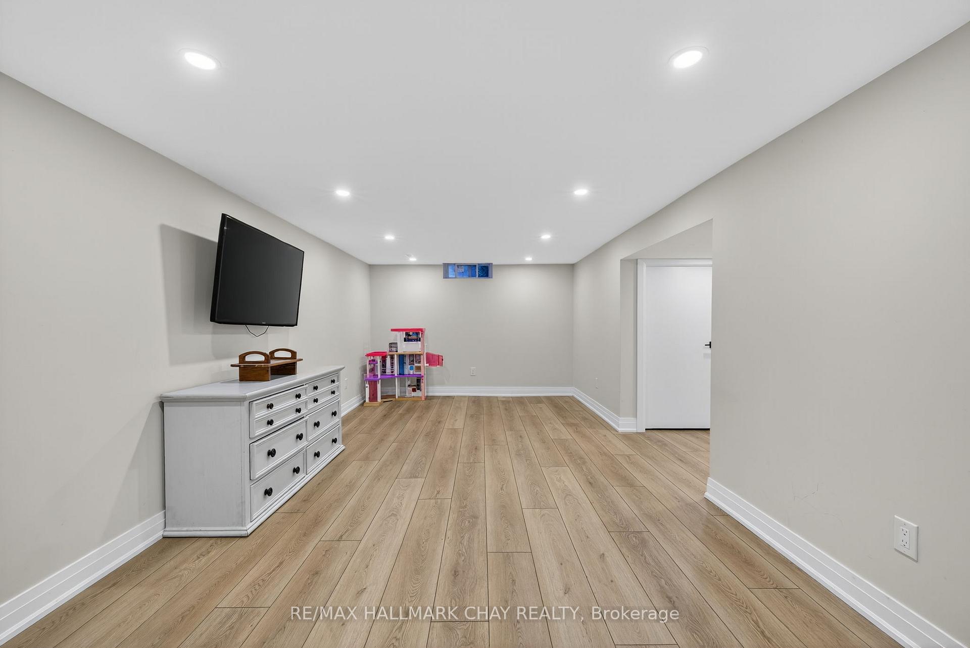 Photo 27 of 79 Adeline Avenue, New Tecumseth, Tottenham — HOMEH