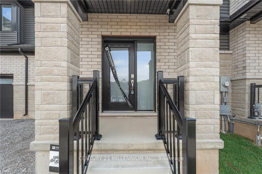Photo 4 of 45 Saffron Way, Pelham, Fonthill — HOMEH