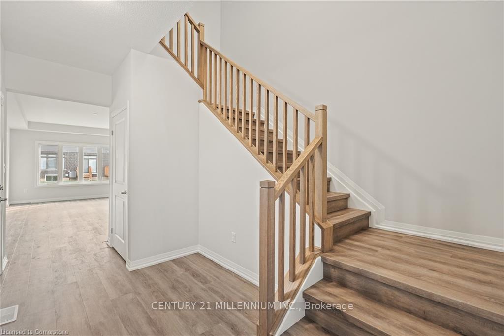 Photo 8 of 45 Saffron Way, Pelham, Fonthill — HOMEH