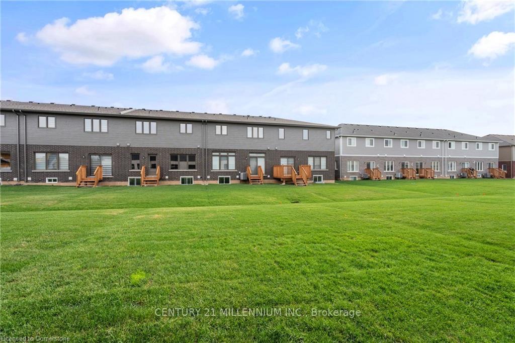 Photo 35 of 45 Saffron Way, Pelham, Fonthill — HOMEH