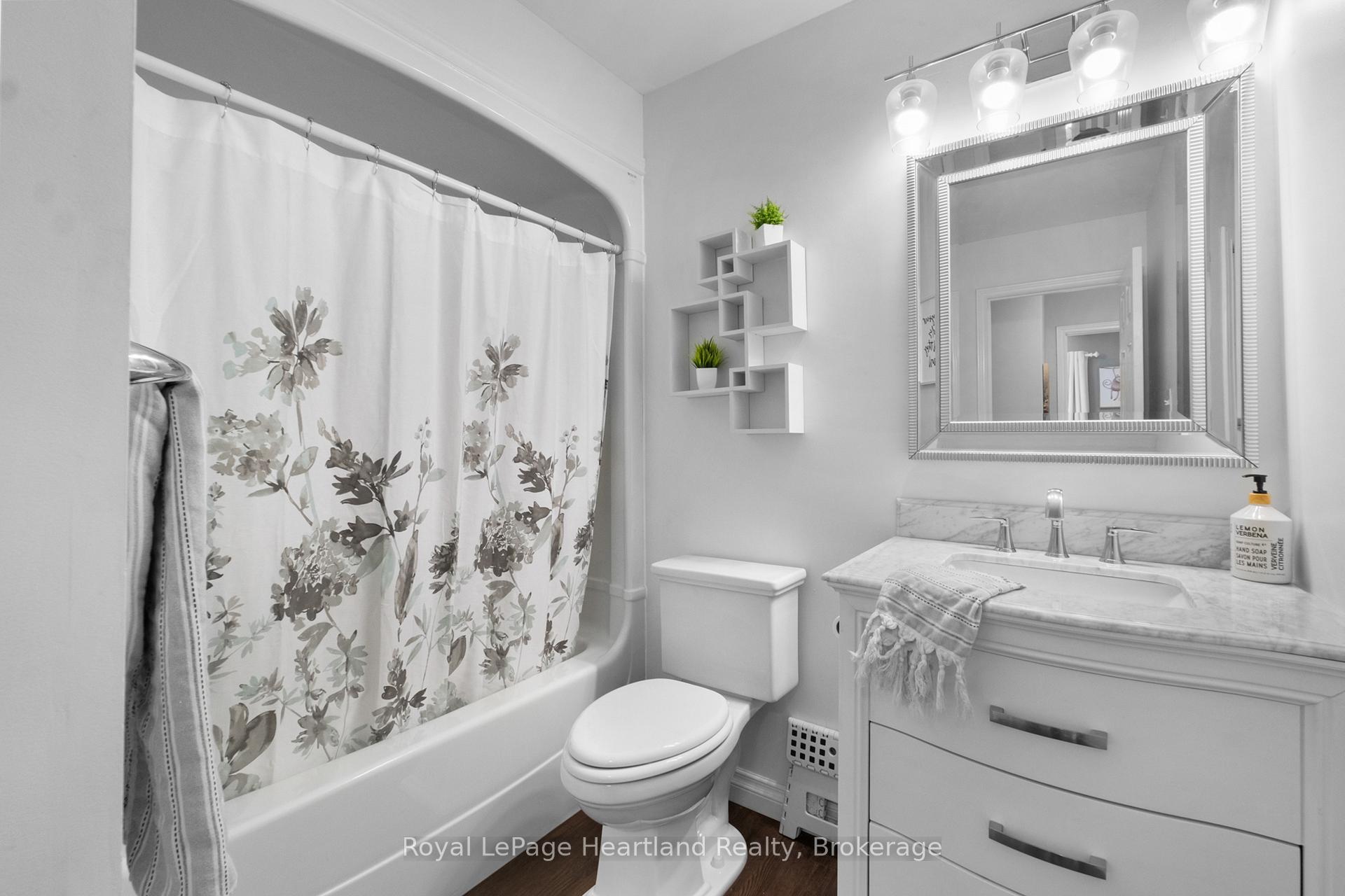 Photo 1 of 166 West Park Drive, North Middlesex, Parkhill — HOMEH