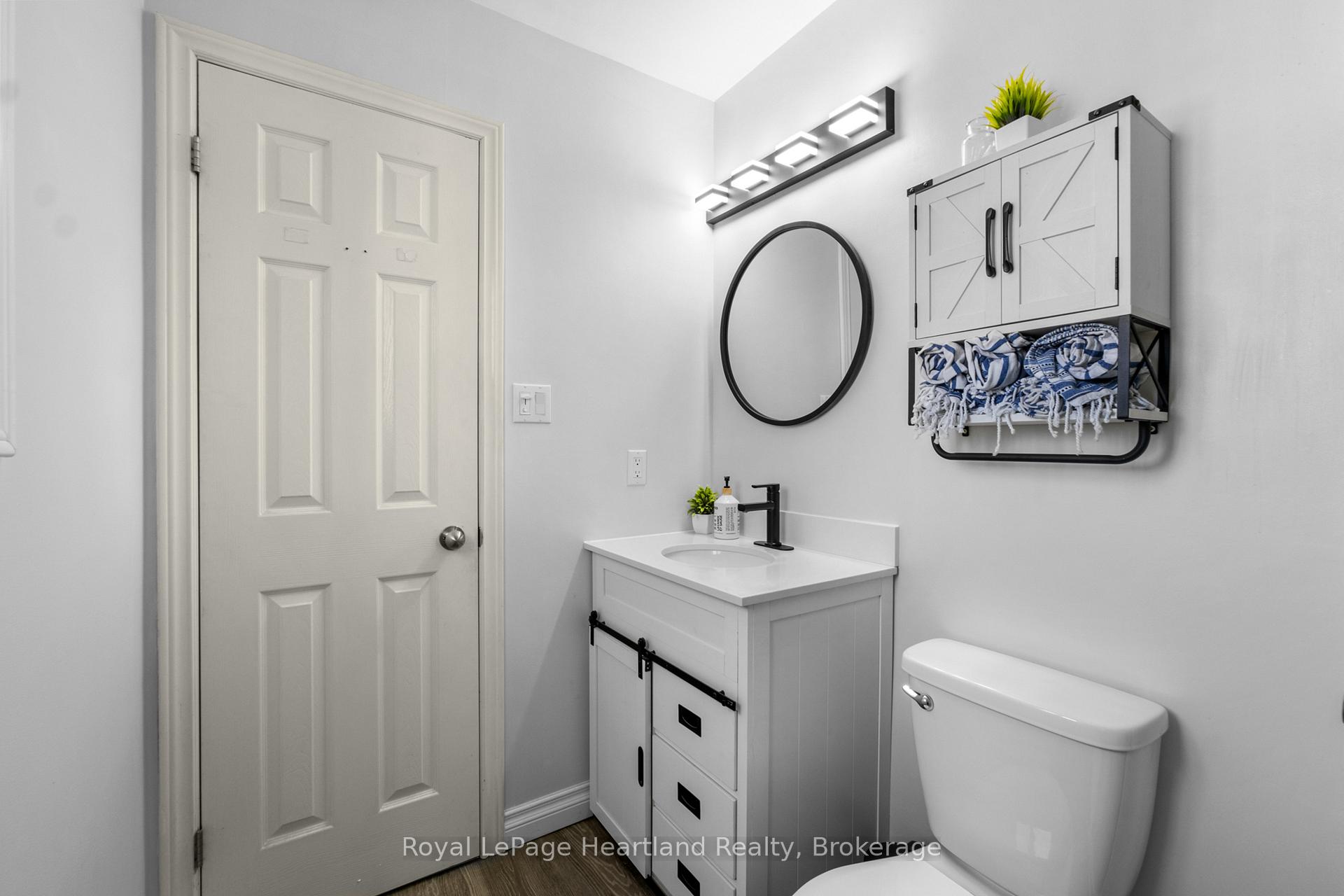 Photo 6 of 166 West Park Drive, North Middlesex, Parkhill — HOMEH
