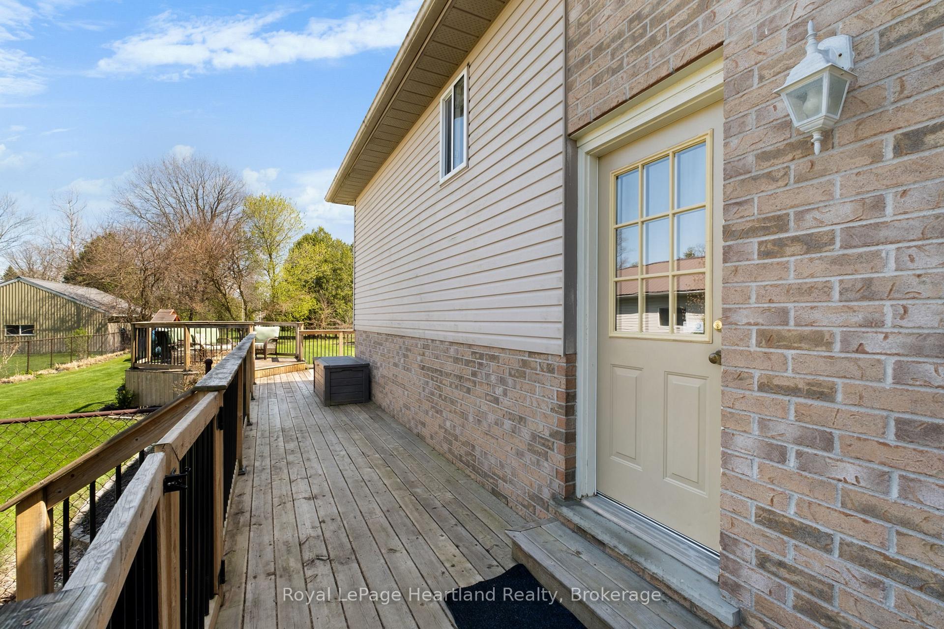 Photo 11 of 166 West Park Drive, North Middlesex, Parkhill — HOMEH