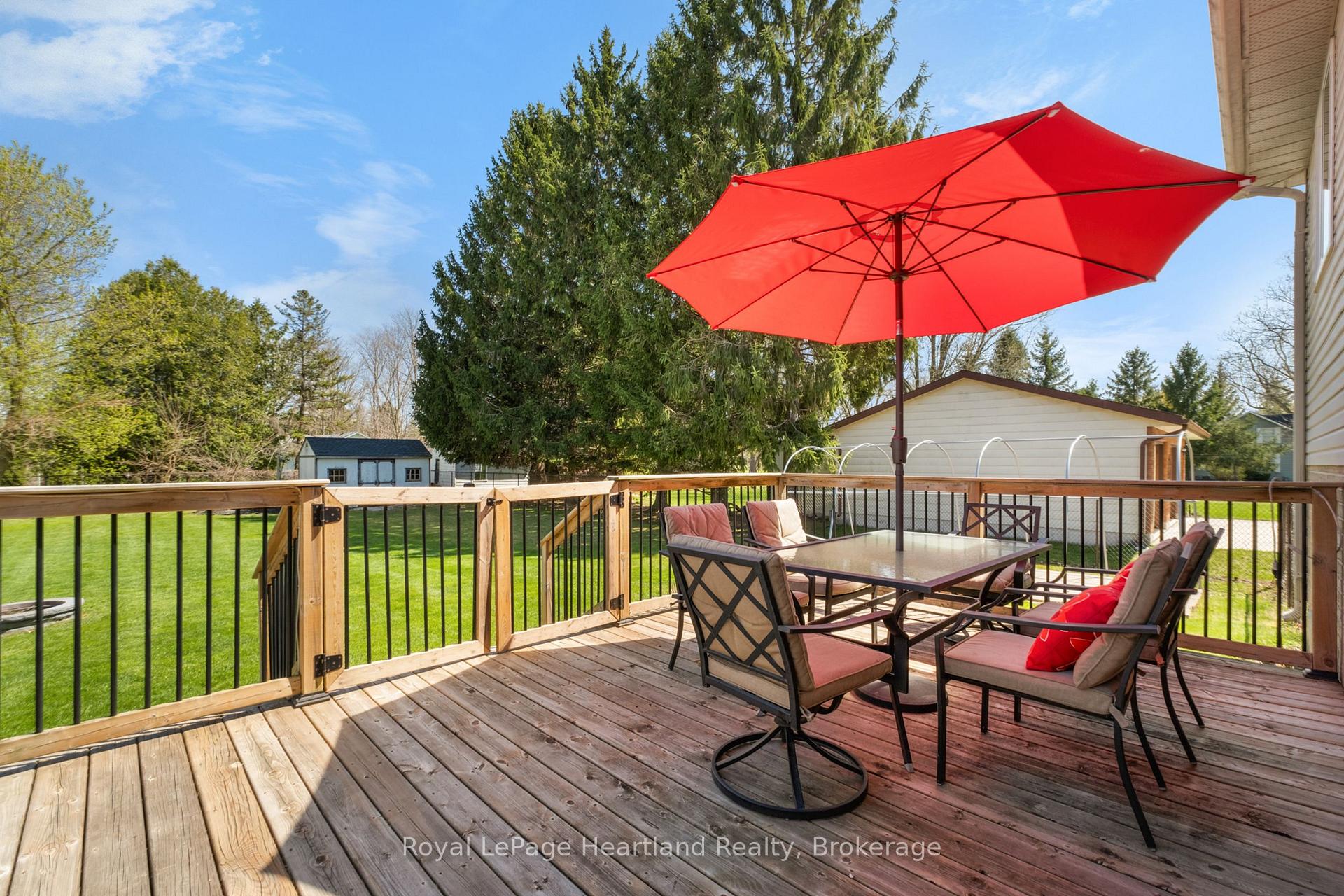 Photo 13 of 166 West Park Drive, North Middlesex, Parkhill — HOMEH
