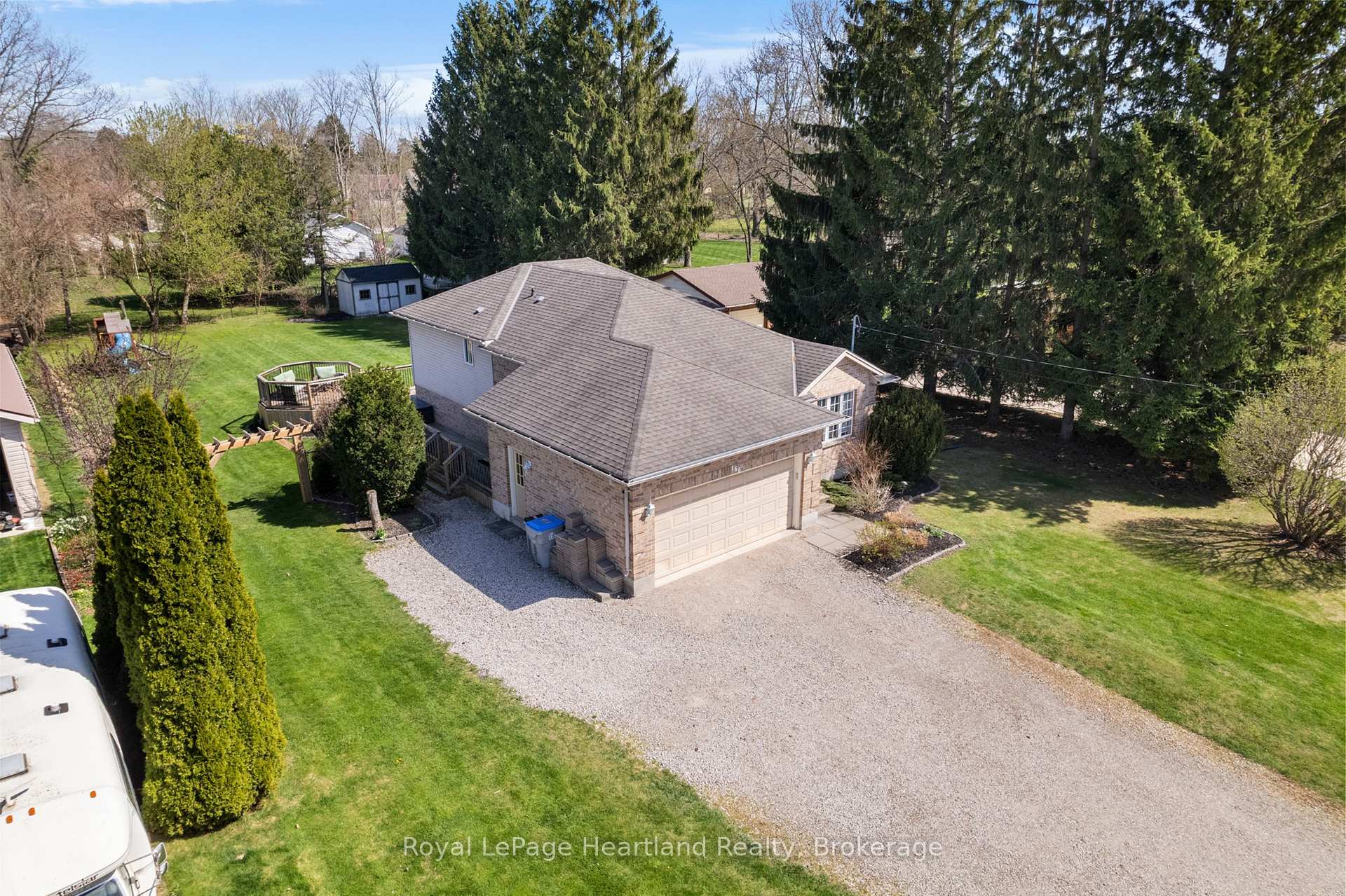 Photo 23 of 166 West Park Drive, North Middlesex, Parkhill — HOMEH