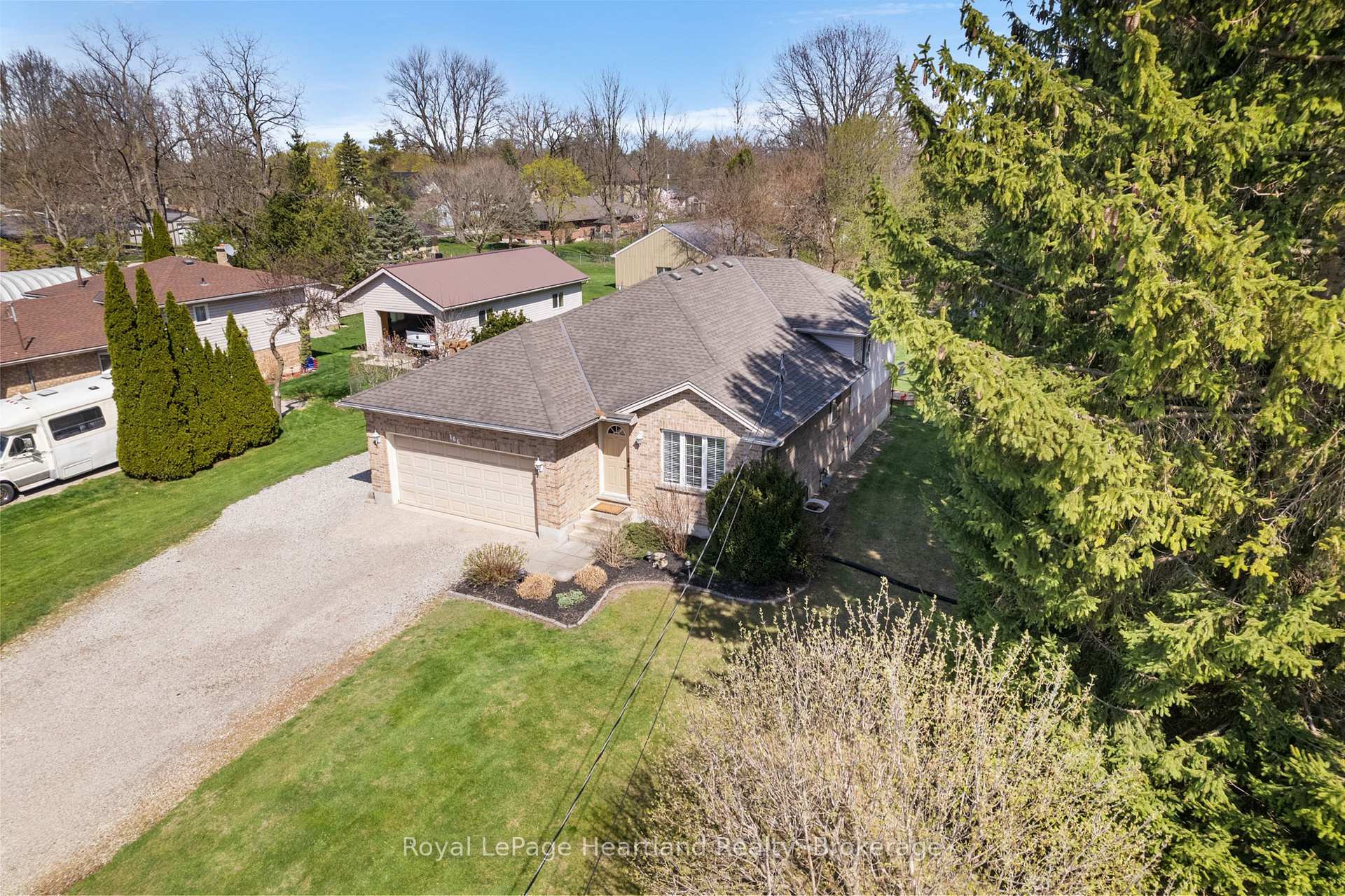 Photo 24 of 166 West Park Drive, North Middlesex, Parkhill — HOMEH