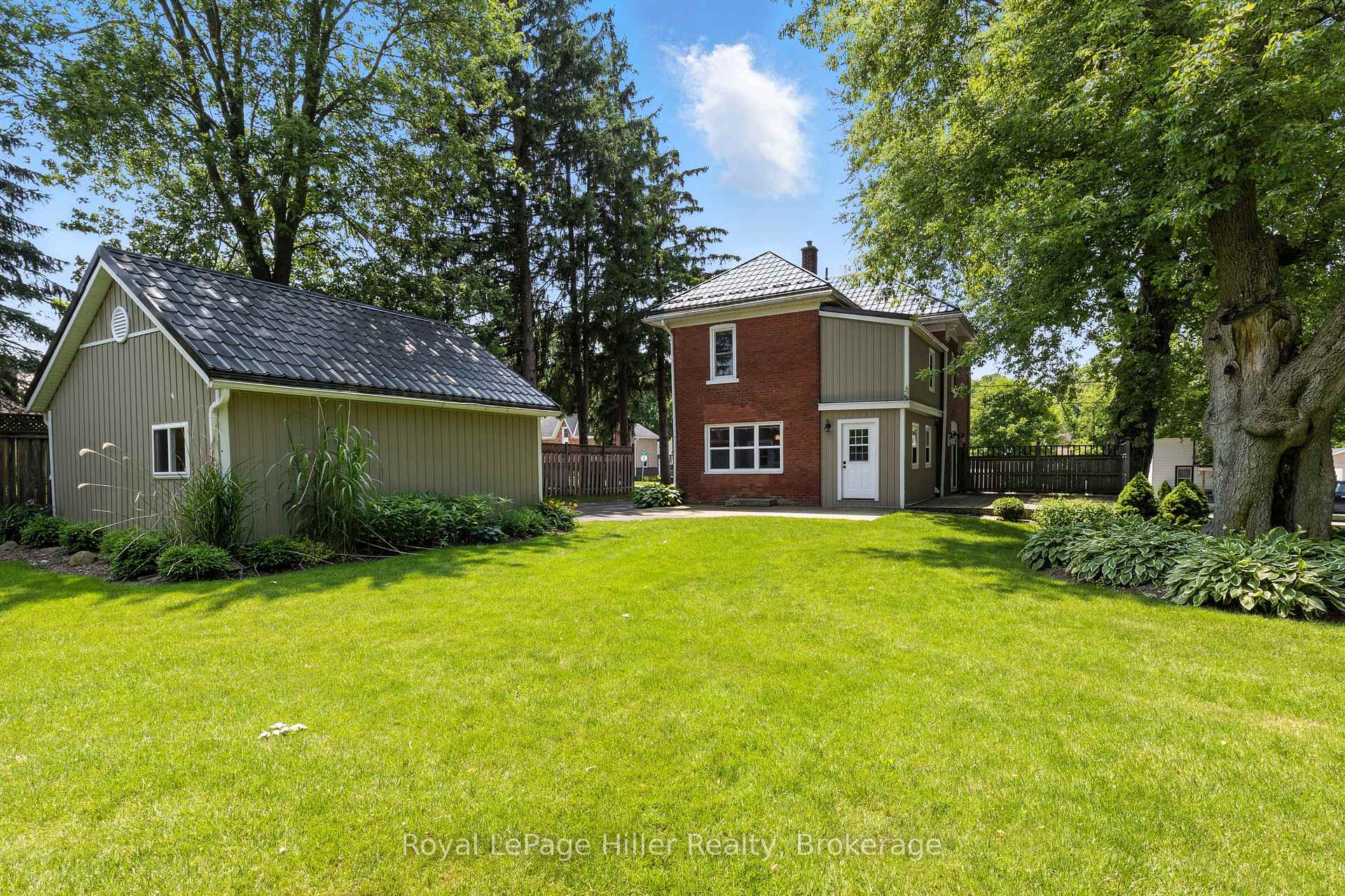 Photo 3 of 12 West Street, Perth East, Milverton — HOMEH