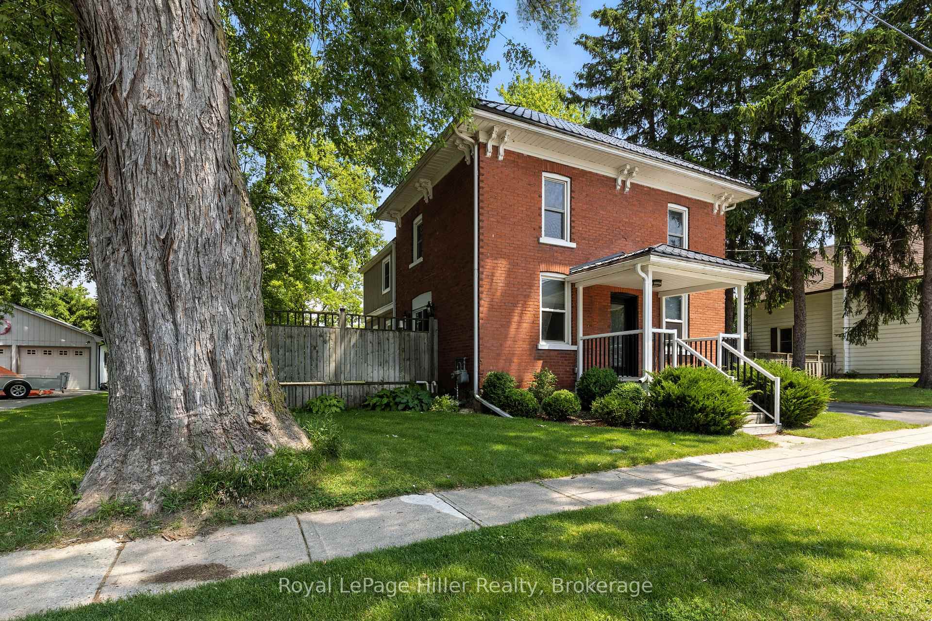 Photo 4 of 12 West Street, Perth East, Milverton — HOMEH