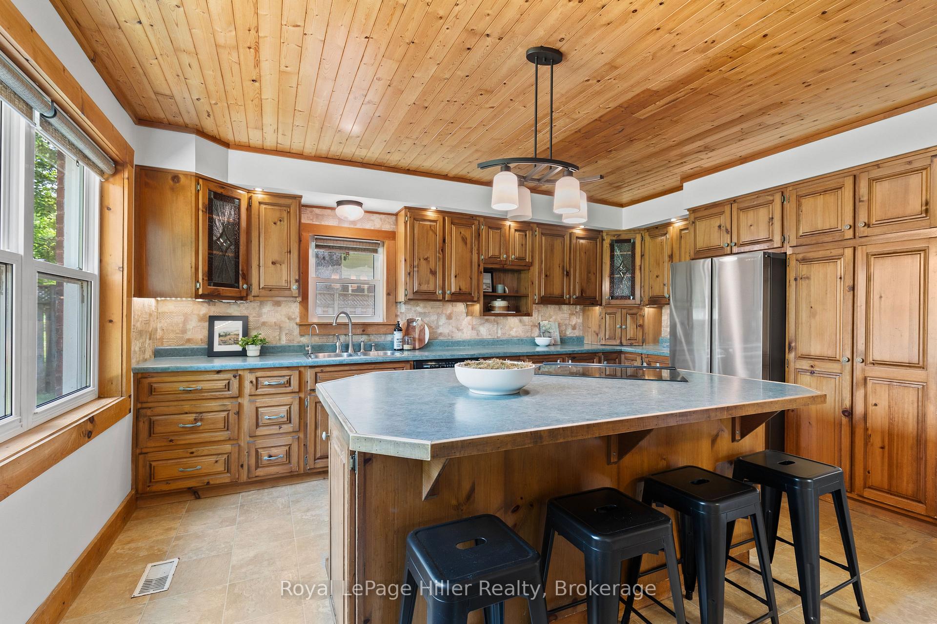 Photo 6 of 12 West Street, Perth East, Milverton — HOMEH