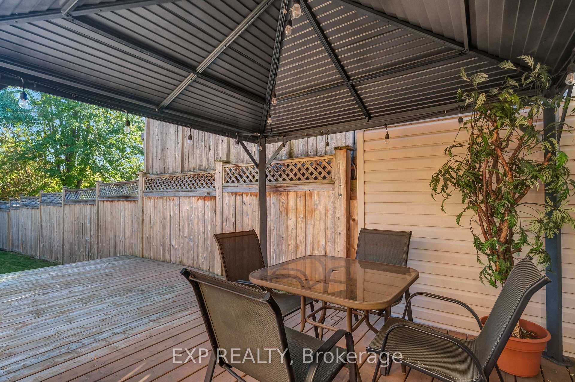 Photo 45 of 104 Carwood Circle, Ottawa, Carson Meadows — HOMEH