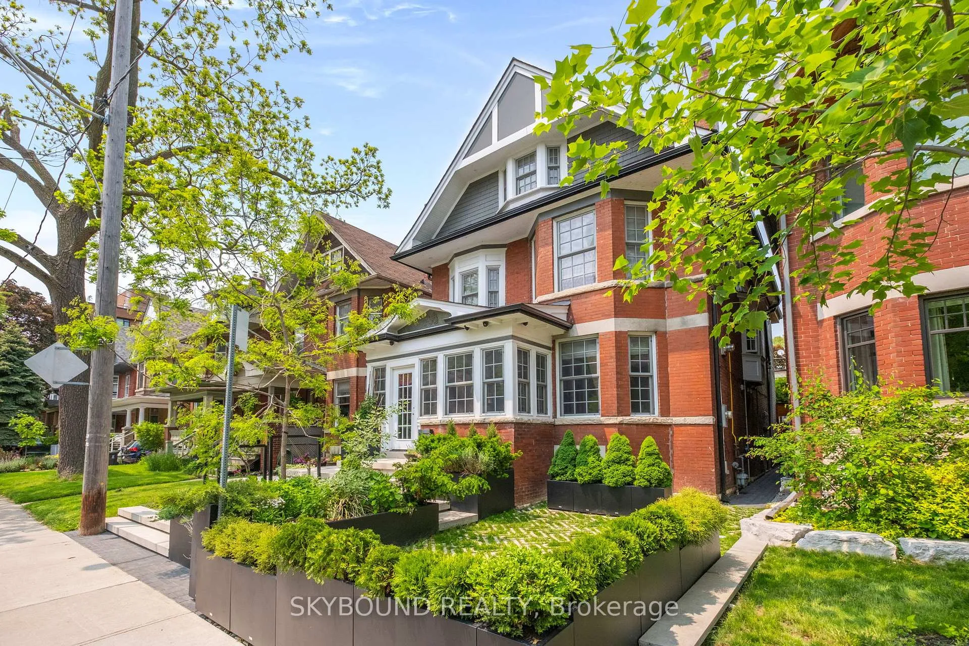 Photo 2 of 20 Fairview Boulevard, Toronto, North Riverdale — HOMEH