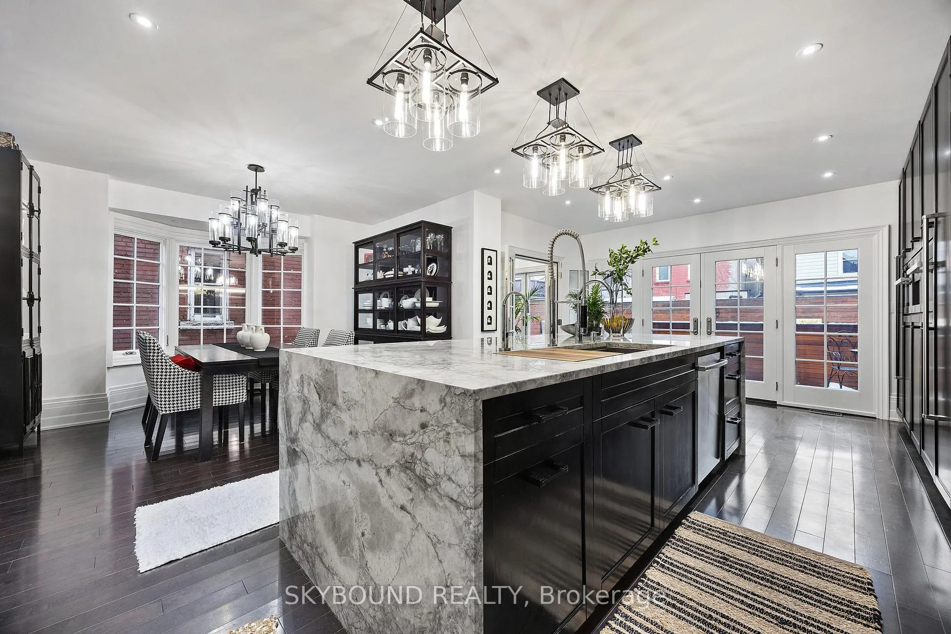 Photo 19 of 20 Fairview Boulevard, Toronto, North Riverdale — HOMEH