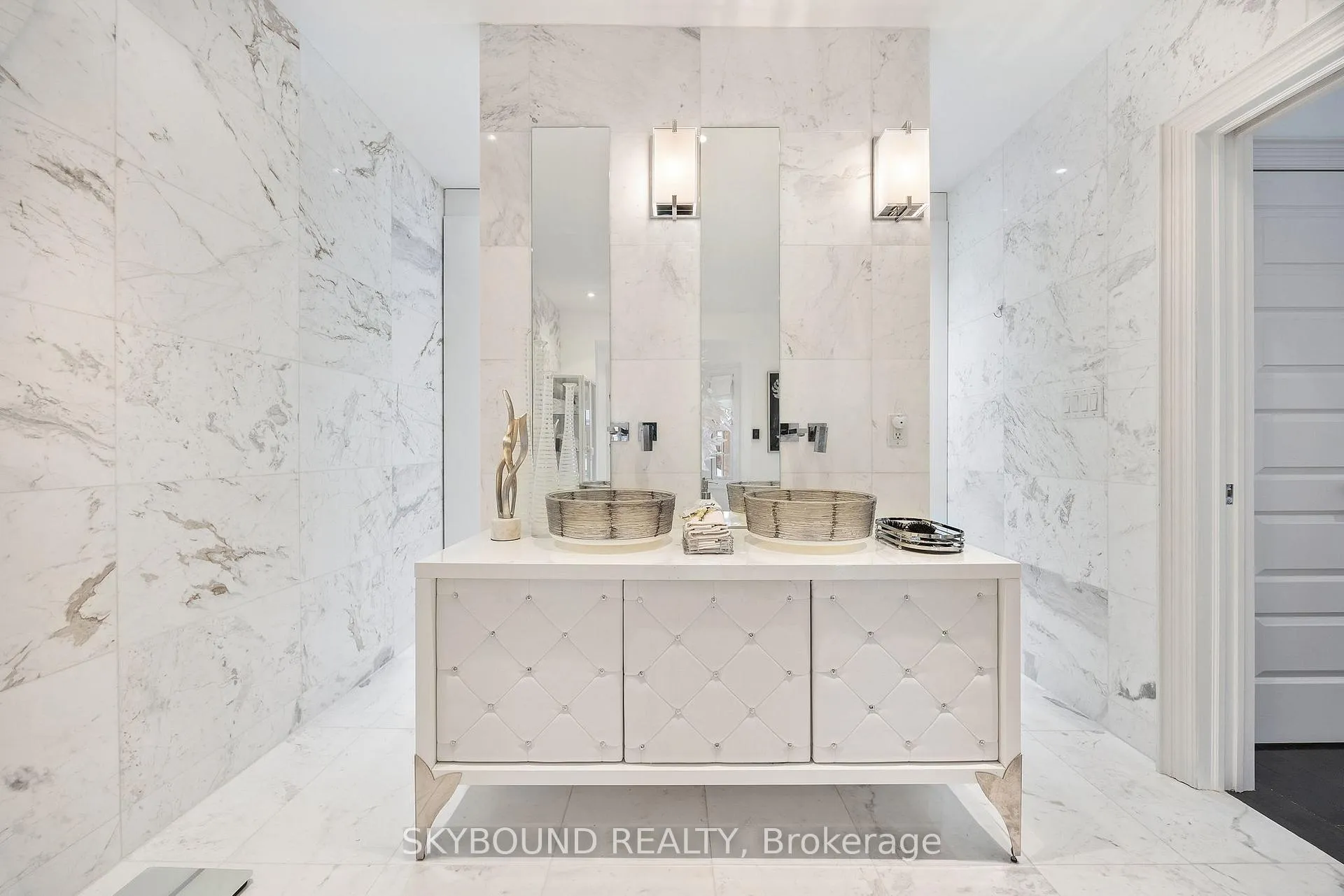 Photo 28 of 20 Fairview Boulevard, Toronto, North Riverdale — HOMEH