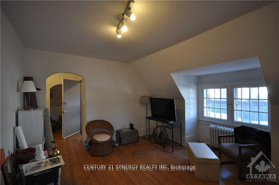 Photo 3 of Unit 3, 458 Maclaren Street, Ottawa, Ottawa Centre — HOMEH