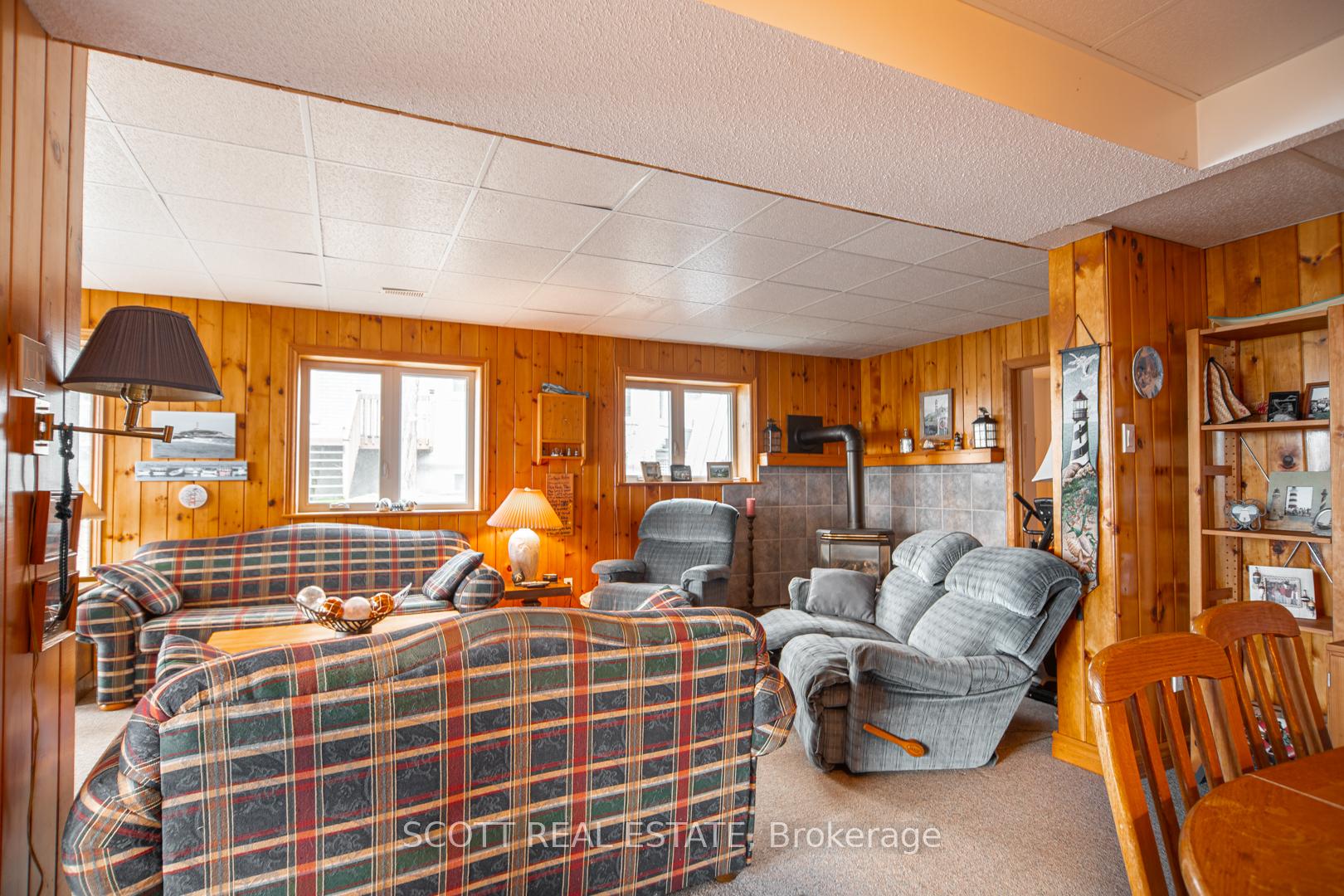 Photo 25 of 49 Trillium Lane, North Algona Wilberforce, North Algona/Wilberforce Twp — HOMEH
